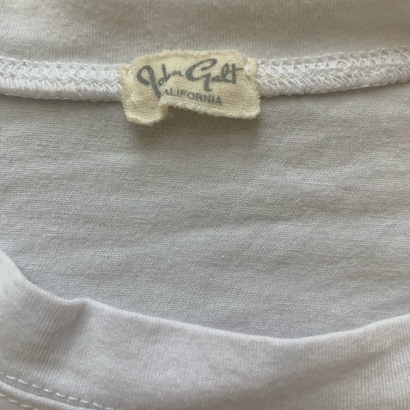 Rare Brandy Melville T-Shirt - Picture 3 of 4